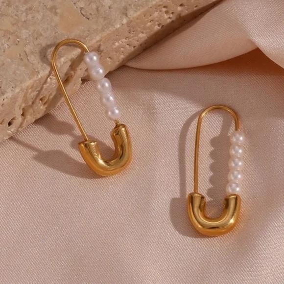 NEW 18K GOLD HOOP PEARL EARRINGS, NICE EARRINGS, CUTE EARRINGS - Picture 5 of 6